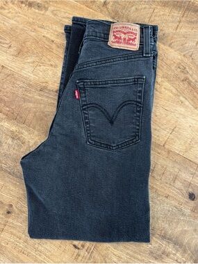 Levi's Ribcage Straight Ankle